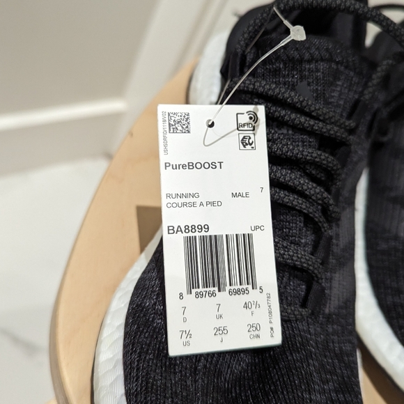 Adidas PureBOOST - Men's 7.5 or Wmn's 8.5 - Picture 5 of 9